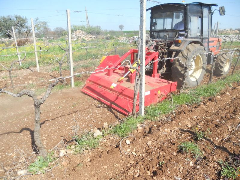 Máquinas para el saneamiento de los terrenos agrícolas Barcelona